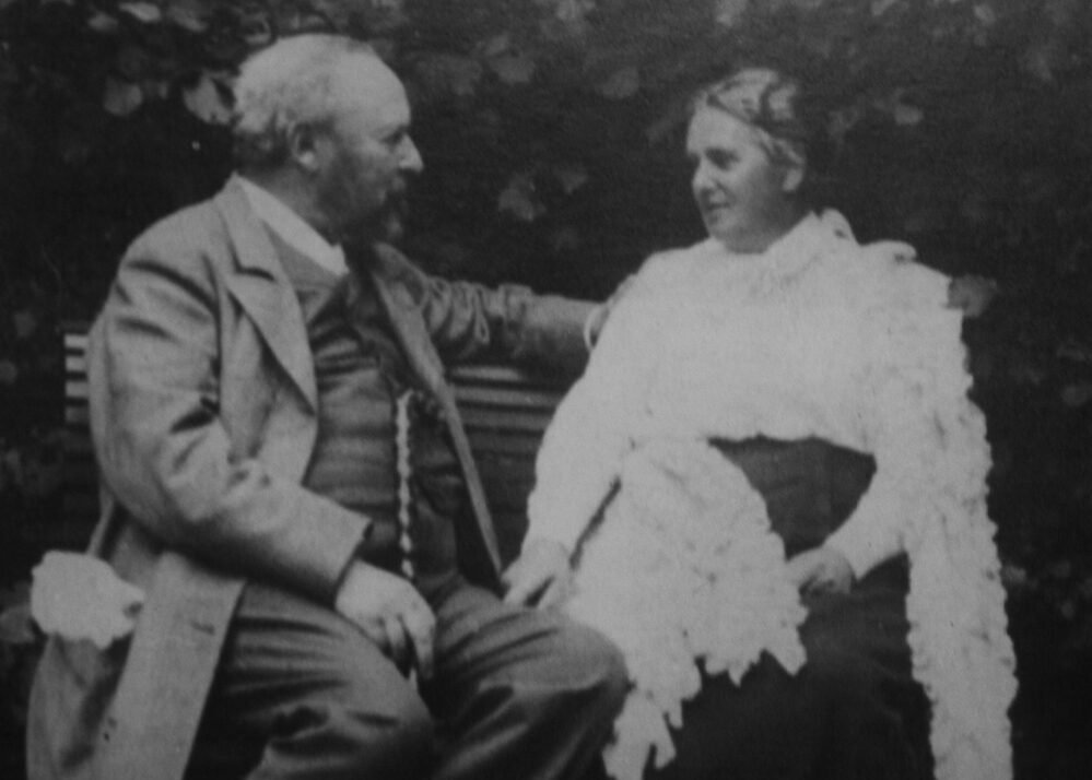 Nils and Hanna Berg at Marholmen around the turn of the century.