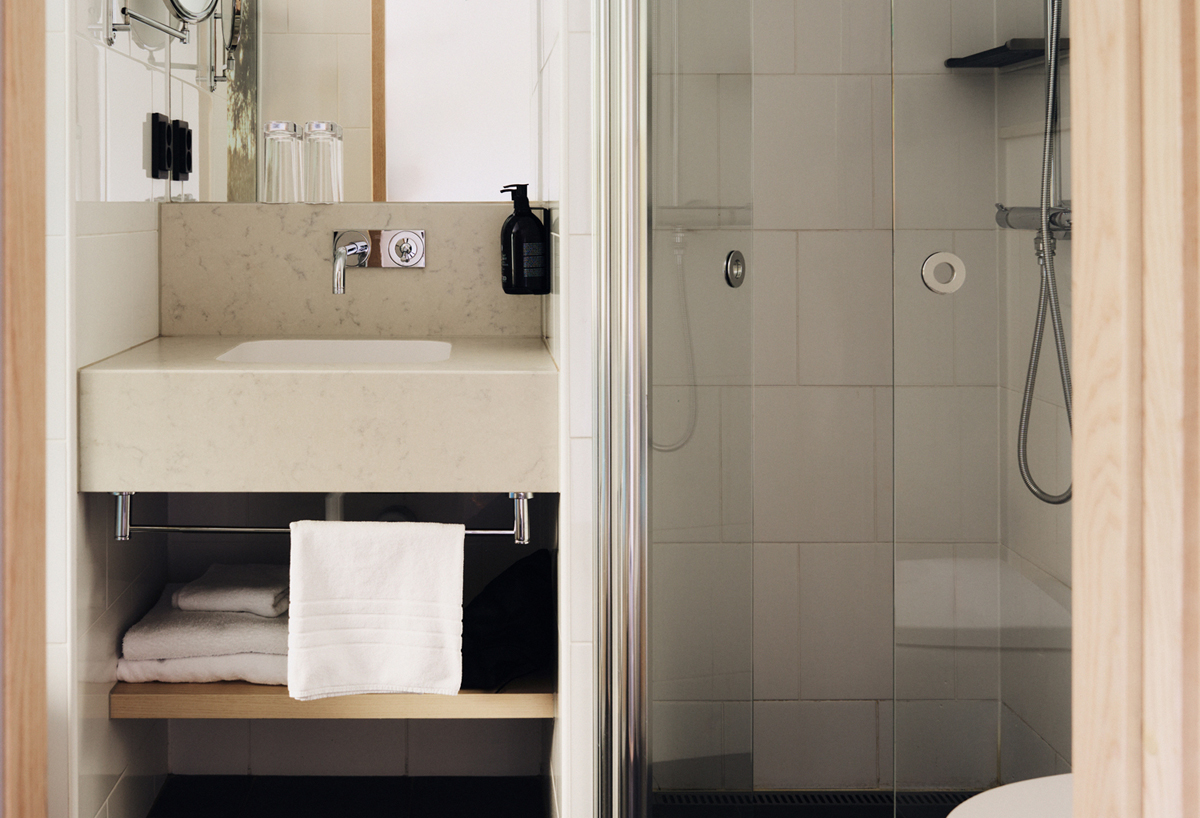 Marholmen Hotellrum Badrum2 1